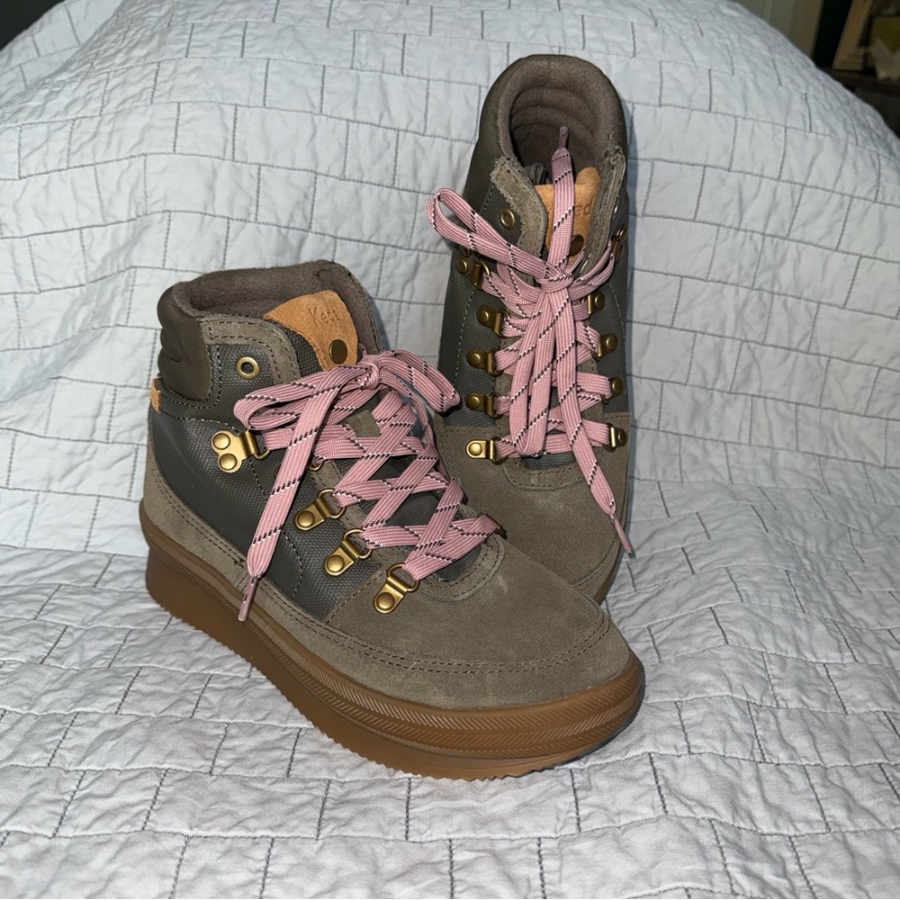 Keds Women's Lace Up Boots in Brown/Pink